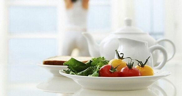 الطماطم مع الأعشاب في حمية دوكان